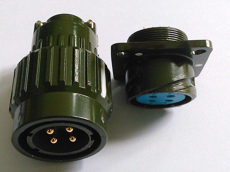 Ventajas de los conectores militares.